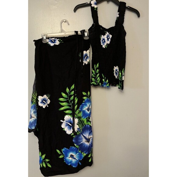 Wrap Other - Fashion Magic Floral/Blk Wrap Around Skirt And Elastic Holter Top Set Size M.